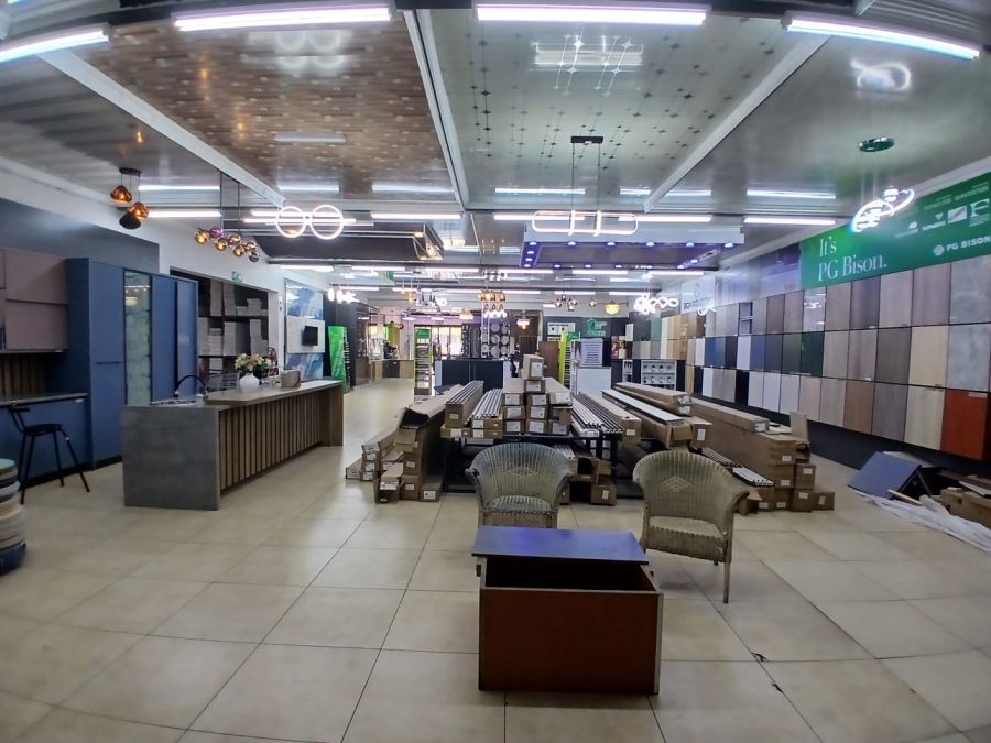 To Let commercial Property for Rent in Zinniaville North West